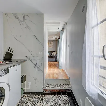 595 Lukas - Superbe A Apartment *